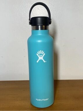 Hydro Flask 21 oz Stainless Steel Water Bottle Teal Blue Aqua Loop Top Screw Lid